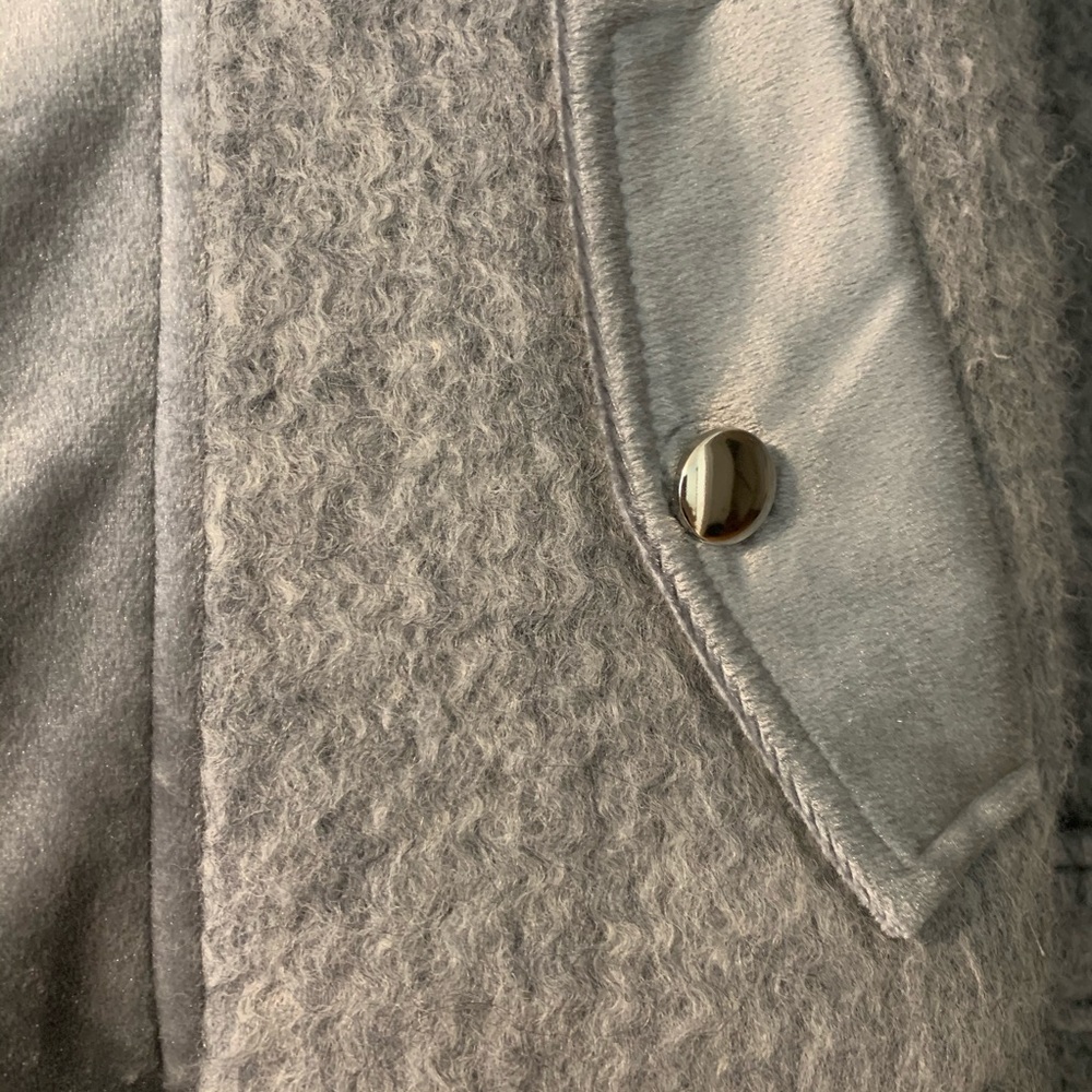 Coat - Picture 5 of 6